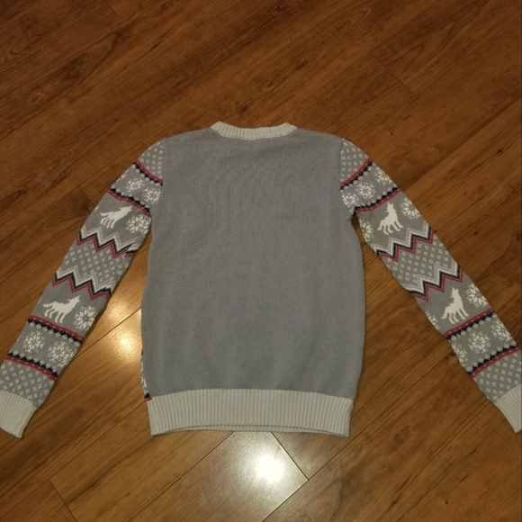 Game of Thrones sweater size small - Picture 3 of 6